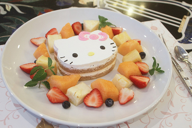 カフェタイムのスイーツ/HELLO KITTY SMILE（兵庫県/淡路市）