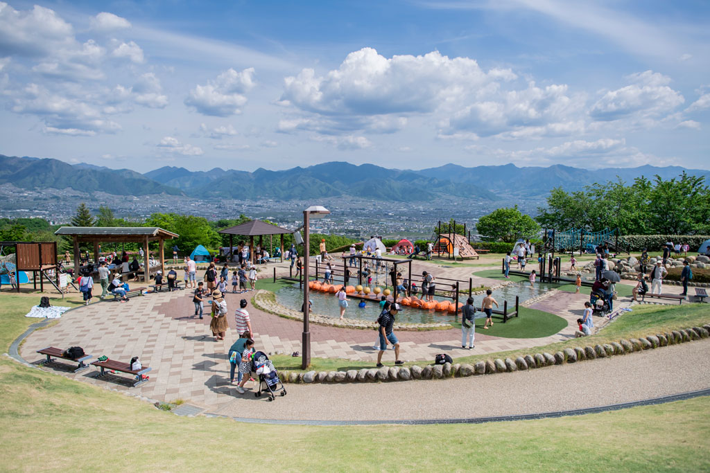 無料の水上アスレチック／笛吹川フルーツ公園（山梨市）