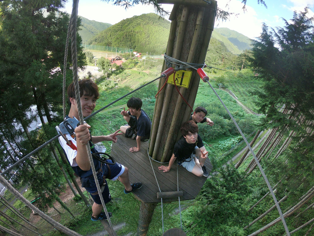 高さ15m地点から飛び出す里山ジップスライド(ADコース)／フォレストアドベンチャー・こすげ（小菅村）