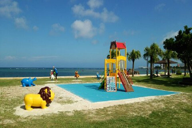 幼児向け遊具/安良波公園(北谷町)