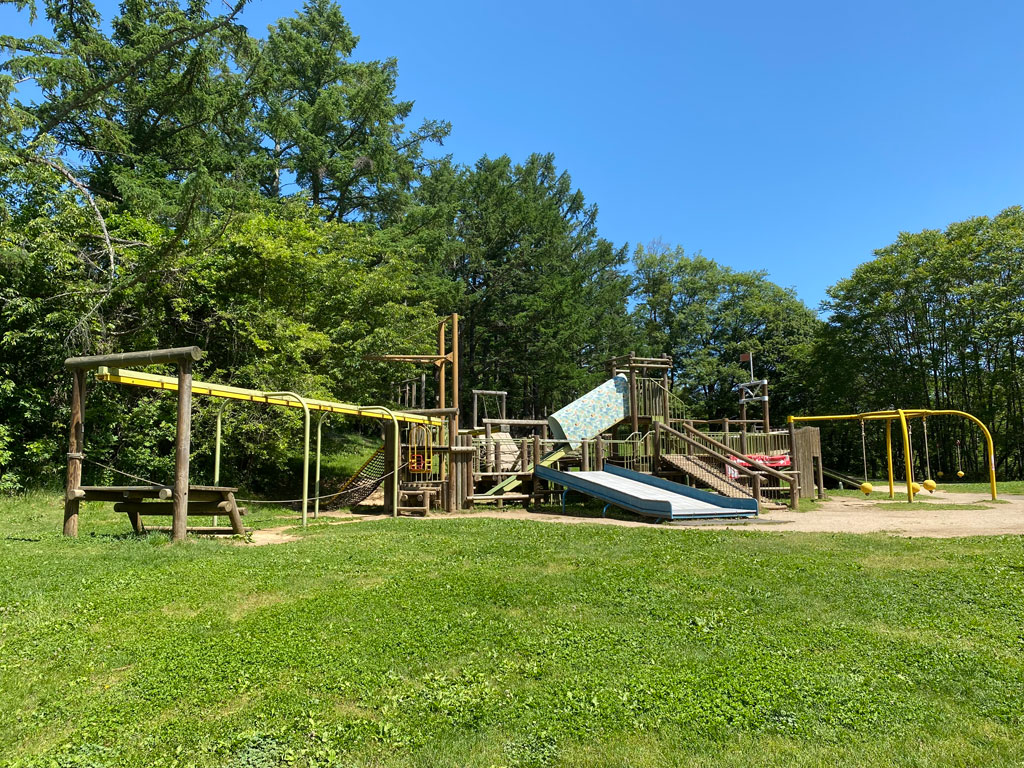 子供冒険広場の砦遊具/松本市アルプス公園(松本市)