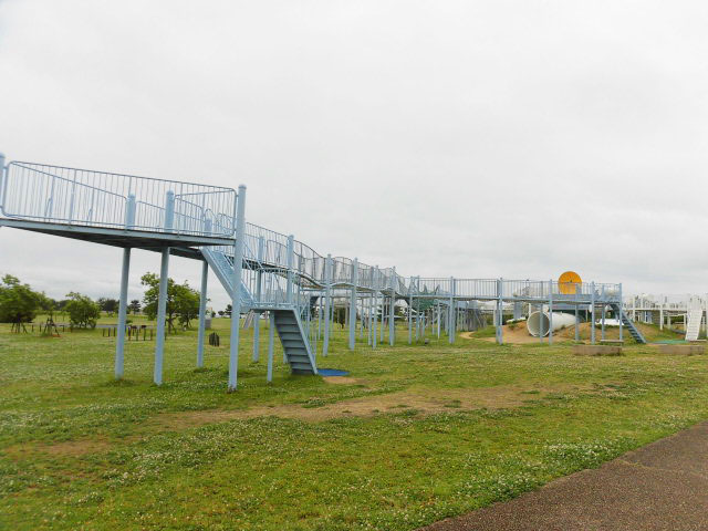 小学生向けのネット遊具があるあそびの森/月見ケ丘海浜公園(徳島県松茂町)