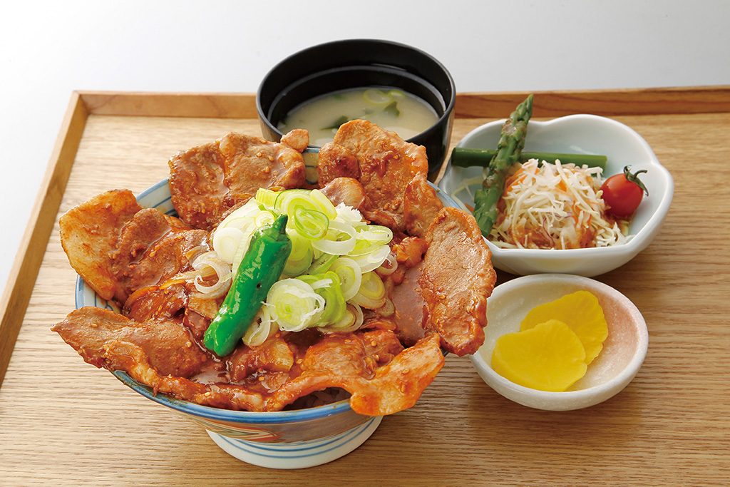 道の駅 望羊中山の「やみつき辛みそ豚丼」（北海道/喜茂別町）