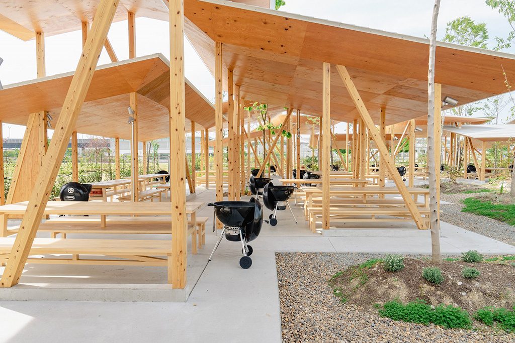 心地よい風が通る屋外席/堺原池BBQ matoi（大阪府/堺市）