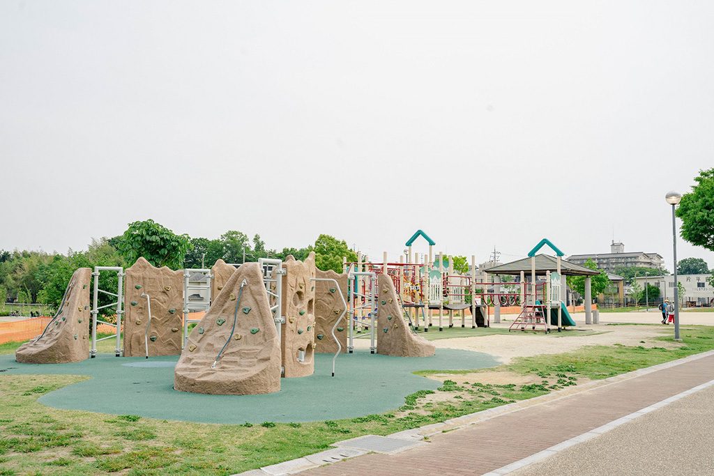 ロッククライミング風遊具/堺原池BBQ matoi（大阪府/堺市）