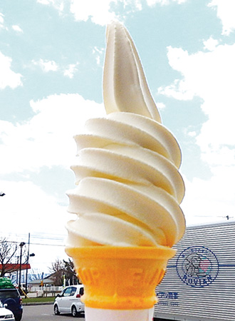 道の駅 つるぬまの「豆乳ソフト」（北海道）