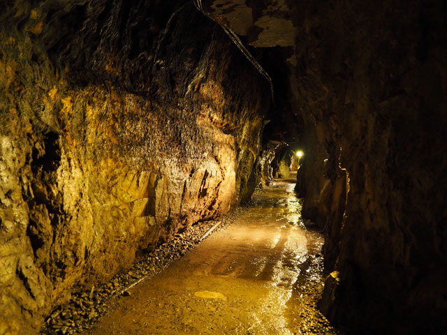 ふたたび旧洞と合流/日原鍾乳洞(東京都奥多摩町)