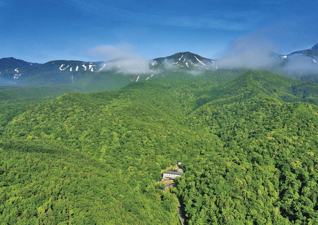 「秘境 知床の宿 地の涯」は、世界自然遺産地域内で宿泊できる唯一の場所
