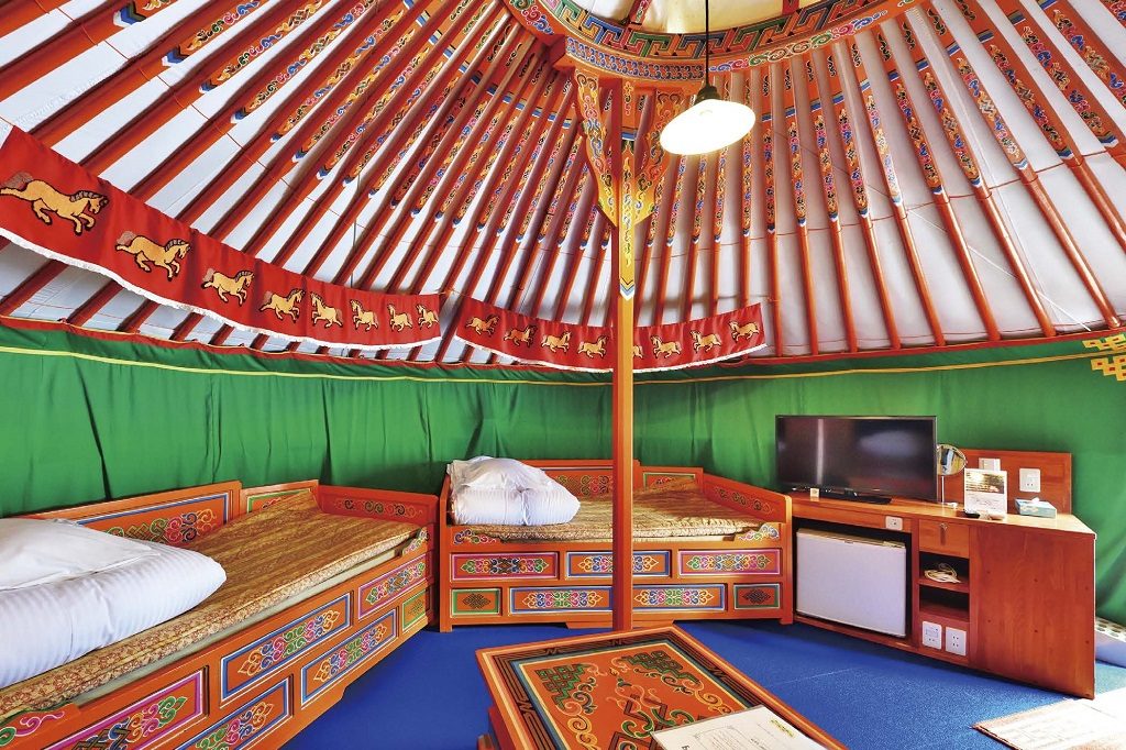 「モンゴリアビレッジ テンゲル」でモンゴル遊牧民の牧歌的な生活を体感しよう
