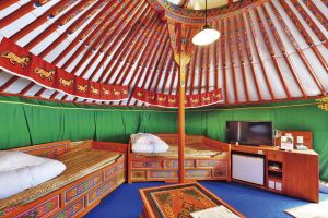 「モンゴリアビレッジ テンゲル」でモンゴル遊牧民の牧歌的な生活を体感しよう