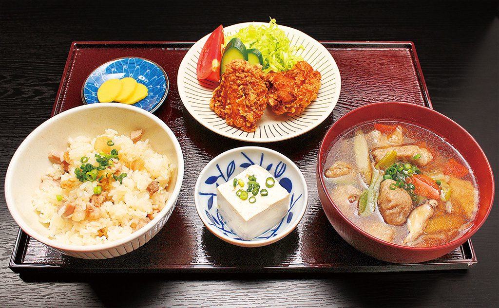 ラーメンセット/みやっだけ定食/道の駅 宮地岳かかしの里（熊本県／天草市）