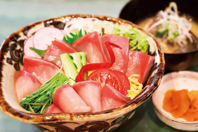 串間活〆ぶりプリ丼ぶり/道の駅 くしま(宮崎県/串間市)