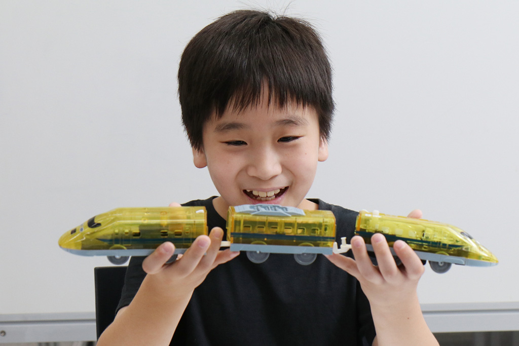 テコロでチャージ』シリーズの新商品、923形ドクターイエロー