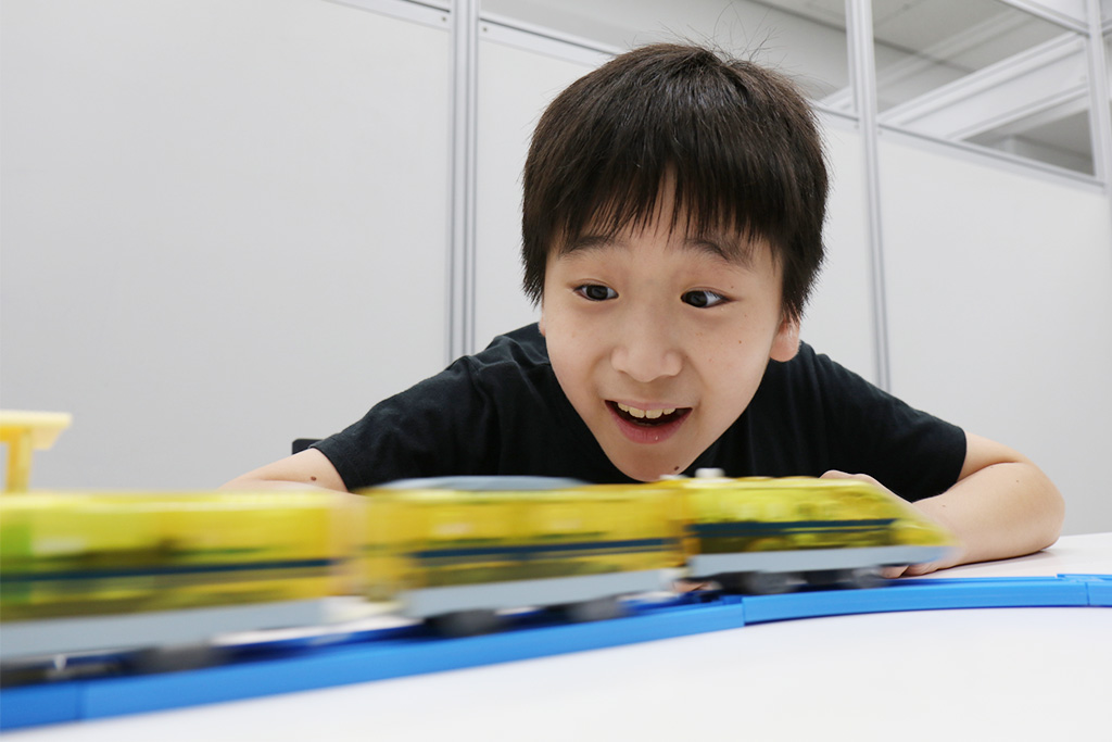 電池走行と変わらないスピード感が楽しめます