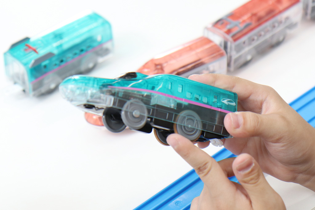 子どもでも無理なくあそべる『テコロチャージシステム』の仕組み