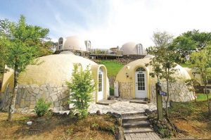 体にいいことし放題！ 「阿蘇ファームランド」は童話のようなドームホテル