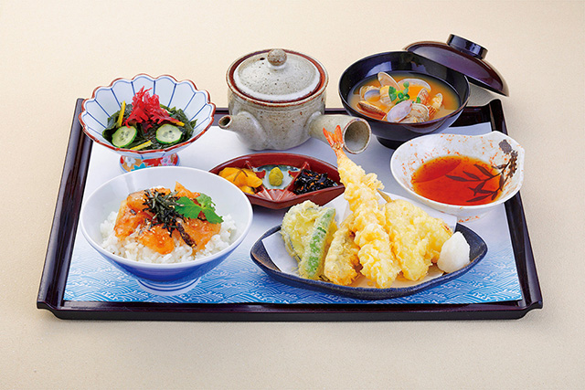 天然真鯛の茶漬けと天ぷら御膳/九州自動車道 古賀SA上り(福岡県)膳