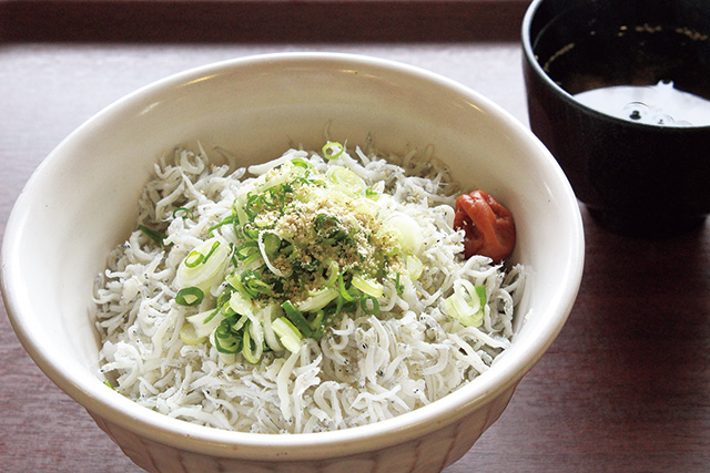 名物別府湾しらす丼/東九州自動車道 別府湾SA上り下り(大分県)