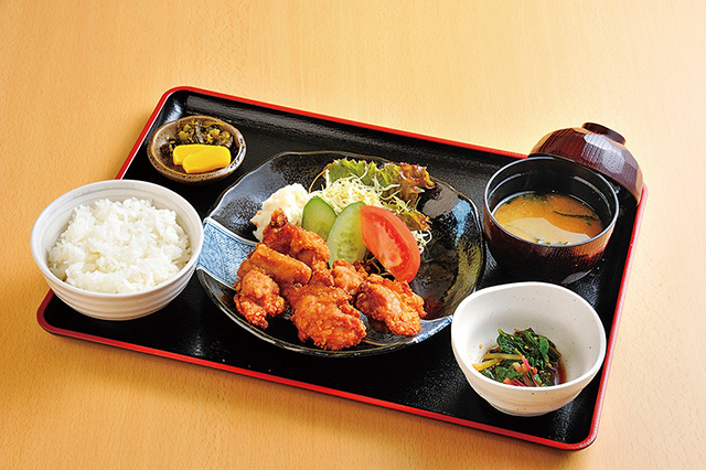からあげ定食/道の駅 なかつ（大分県／中津市）