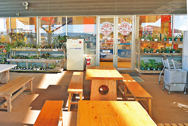 屋外テラス/道の駅 えびの(宮崎県/えびの市)