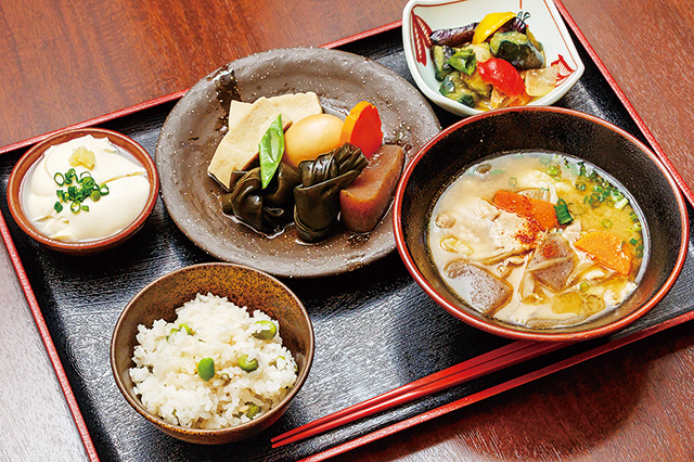 筑前煮・かまど炊きごはん他/道の駅 筑前みなみの里（福岡県／筑前町）