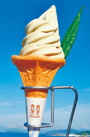 オクラソフトクリーム/道の駅 いぶすき 彩花菜館（鹿児島県／指宿市）