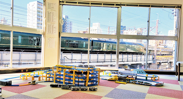 「TWILIGHT EXPRESS 瑞風」が見られる電車展望室/トイトイパーク 大阪市福島店(大阪府 /大阪市)