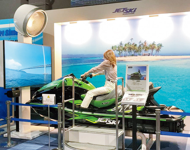 ジェットスキーでバーチャル・ライディング体験/カワサキワールド（兵庫県/神戸市）