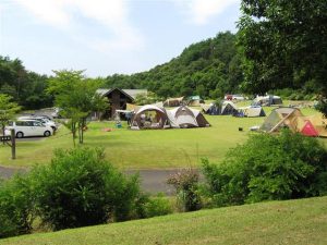 秋田県の日帰りバーベキュー&キャンプ場7選(ペットOK、温泉、プールありなど)