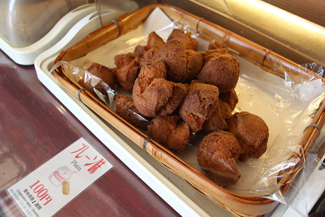 サーターアンダギー/おんなの駅なかゆくい市場(沖縄県/恩納村)