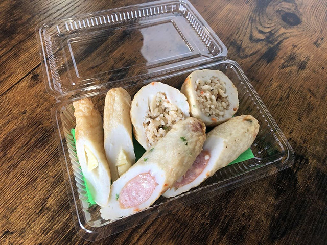 珍しい沖縄のカマボコ/おんなの駅なかゆくい市場(沖縄県/恩納村)