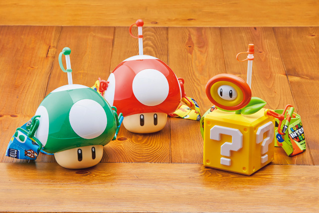 ファイアフラワー、スーパーキノコと1UPキノコのドリンクボトル/ユニバーサル・スタジオ・ジャパン(大阪市)