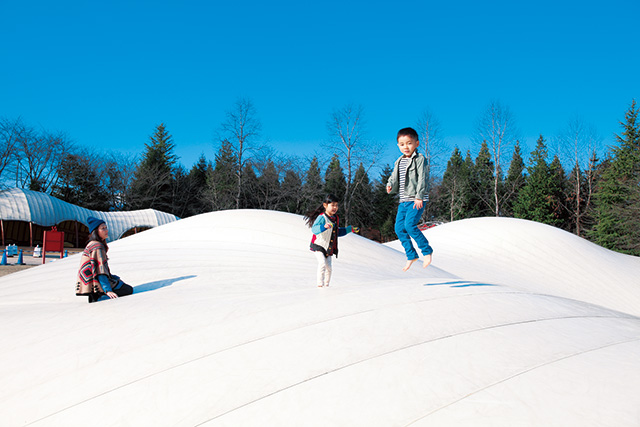ジャンピングドーナッツ/国営みちのく杜の湖畔公園 南地区(宮城県/川崎町)