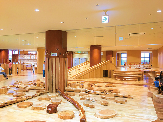 フォレストゾーン「とびいし」/木の室内創造あそび場感性の森(宮城県/仙台市)