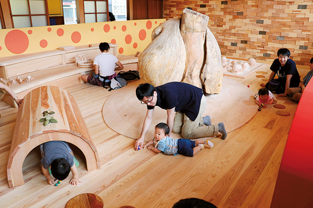 ハイハイひろば/鳥海山木のおもちゃ美術館（秋田県/由利本荘市）