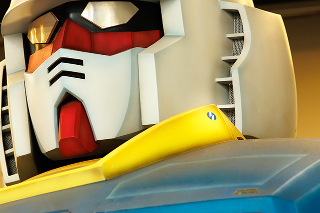 いなぎ発信基地ペアテラス　ガンダムのモニュメント（東京都/稲城市）