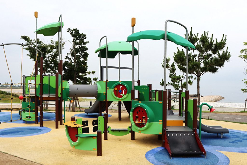 複合遊具「チャレンジ・アイランド」/SENNAN LONG PARK（大阪府/泉南市）