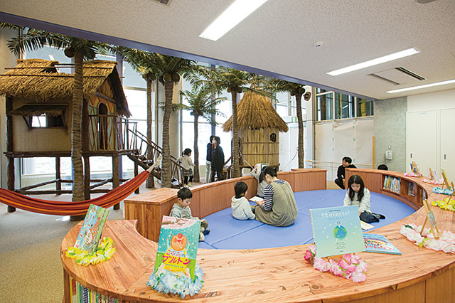 絵本の部屋 「ヨムヨム」/岩手県立児童館 いわて子どもの森(岩手県/一戸町)
