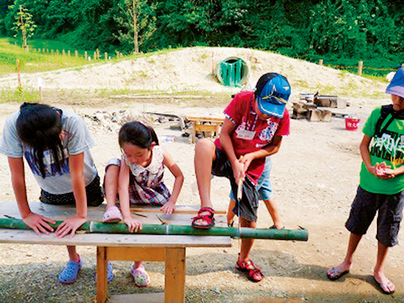 冒険広場ゾーン「工作遊び」/ひがしね あそびあランド（山形県/東根市）