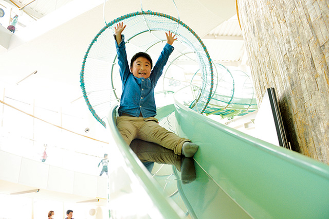 大型すべり台/東根市さくらんぼ タントクルセンター(山形県/東根市)