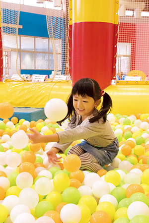 ふわふわエリア/山形市児童遊戯施設べにっこひろば（山形県／山形市）