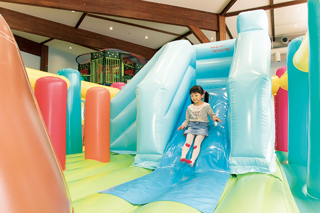 ふわふわエリア/山形市児童遊戯施設べにっこひろば（山形県／山形市）