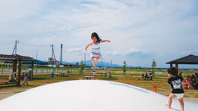 ふわふわどーむ/山形市児童遊戯施設べにっこひろば（山形県／山形市）