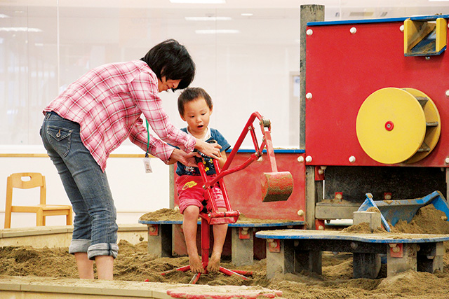 ペップアクティブの屋内砂場/郡山市元気な 遊びのひろば（福島県/郡山市）