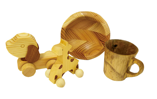 木のおもちゃ「わんちゃん」他/道の駅 津山 もくもくランド(宮城県/登米市)