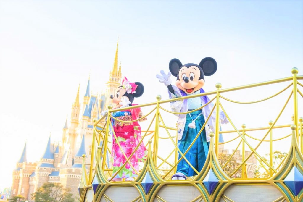 2025東京ディズニーリゾートのお正月！和装のディズニー仲間に会えるイベント＆ヘビ年限定グッズ、メニューをご紹介！