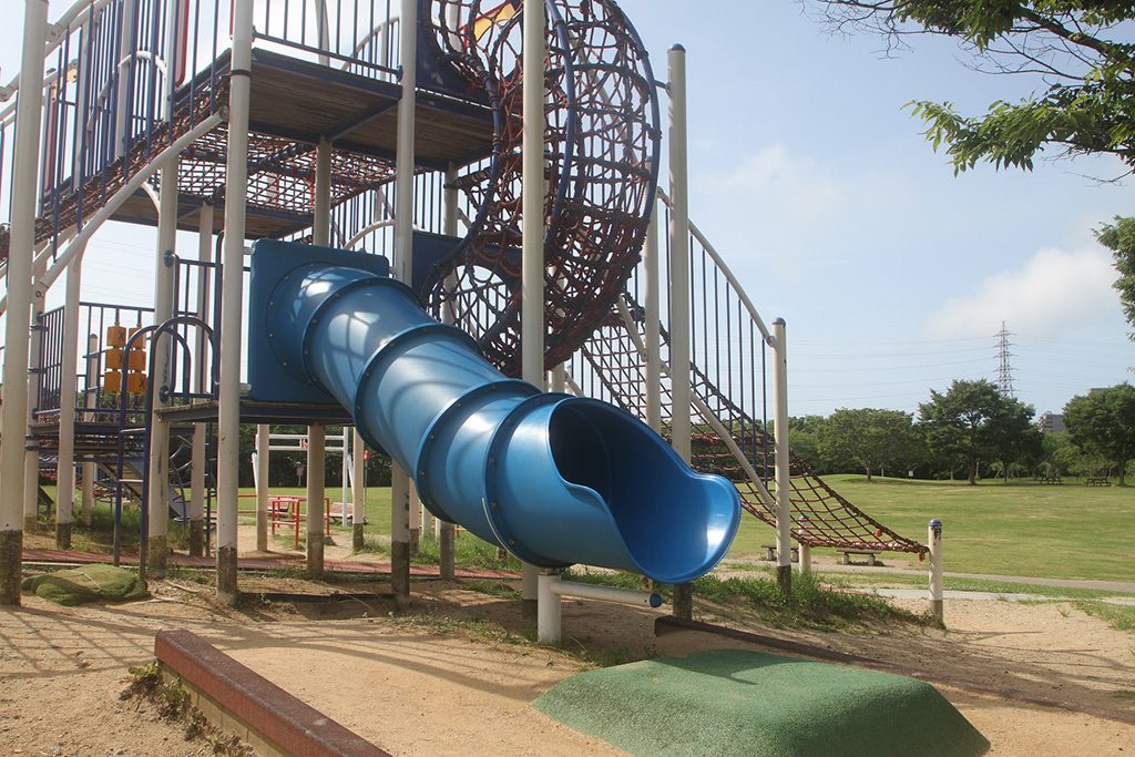 トンネル滑り台/垂水健康公園(兵庫県/神戸市)