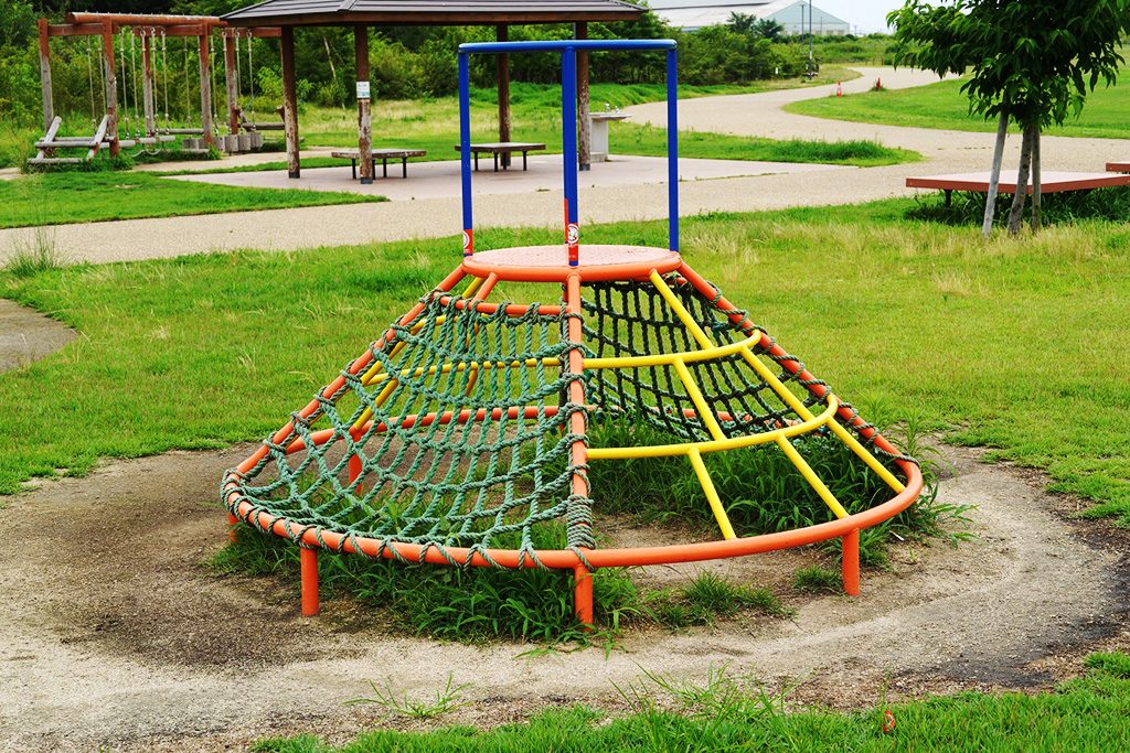 ネット遊具/兵庫県立尼崎の森中央緑地(尼崎市)