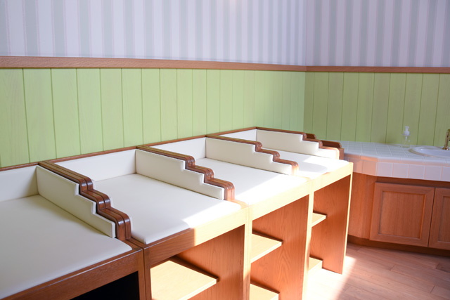 ベビールームには、おむつ替え台が設置されています/ジブリパーク（愛知県／長久手市）