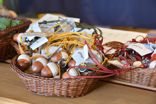 どんぐりの形をしたバードコール/ジブリパーク（愛知県／長久手市）